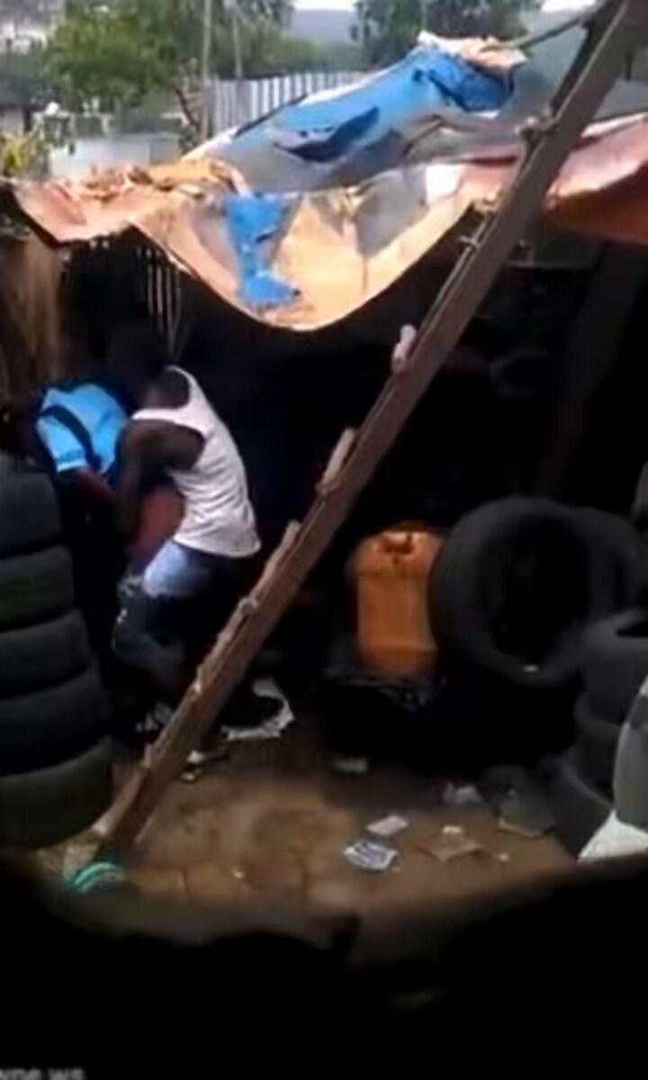 Lagos Mechanic Having Doggy Style Sex In Public With 18-Years-Old Adult Student With Big Ass (Full Video 18+)