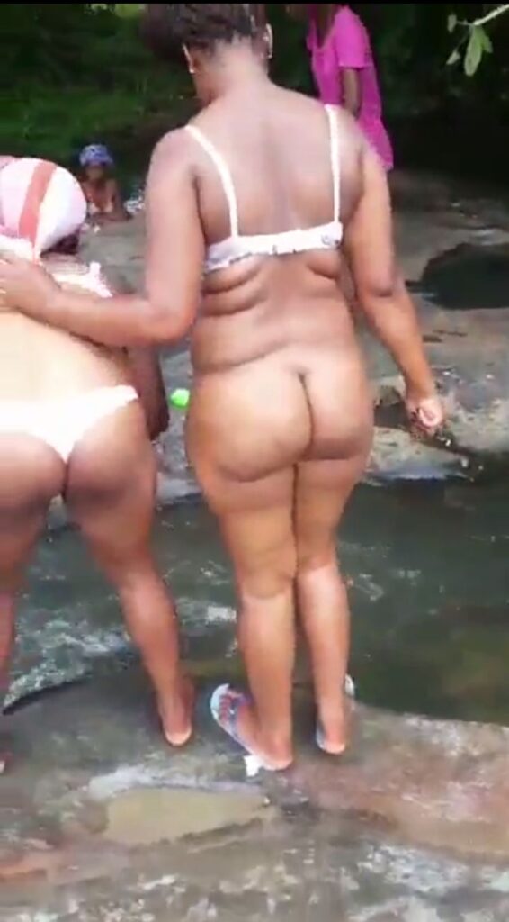 African Girls With Big Boobs And Ass Bathing Naked In A River In Public (18+)