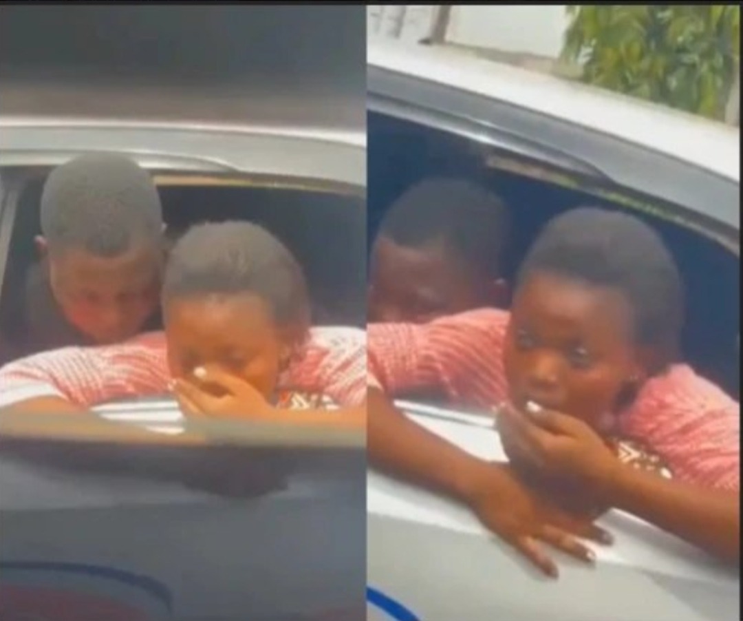 Full video of the trending taxi driver caught nacking olosho in Lagos